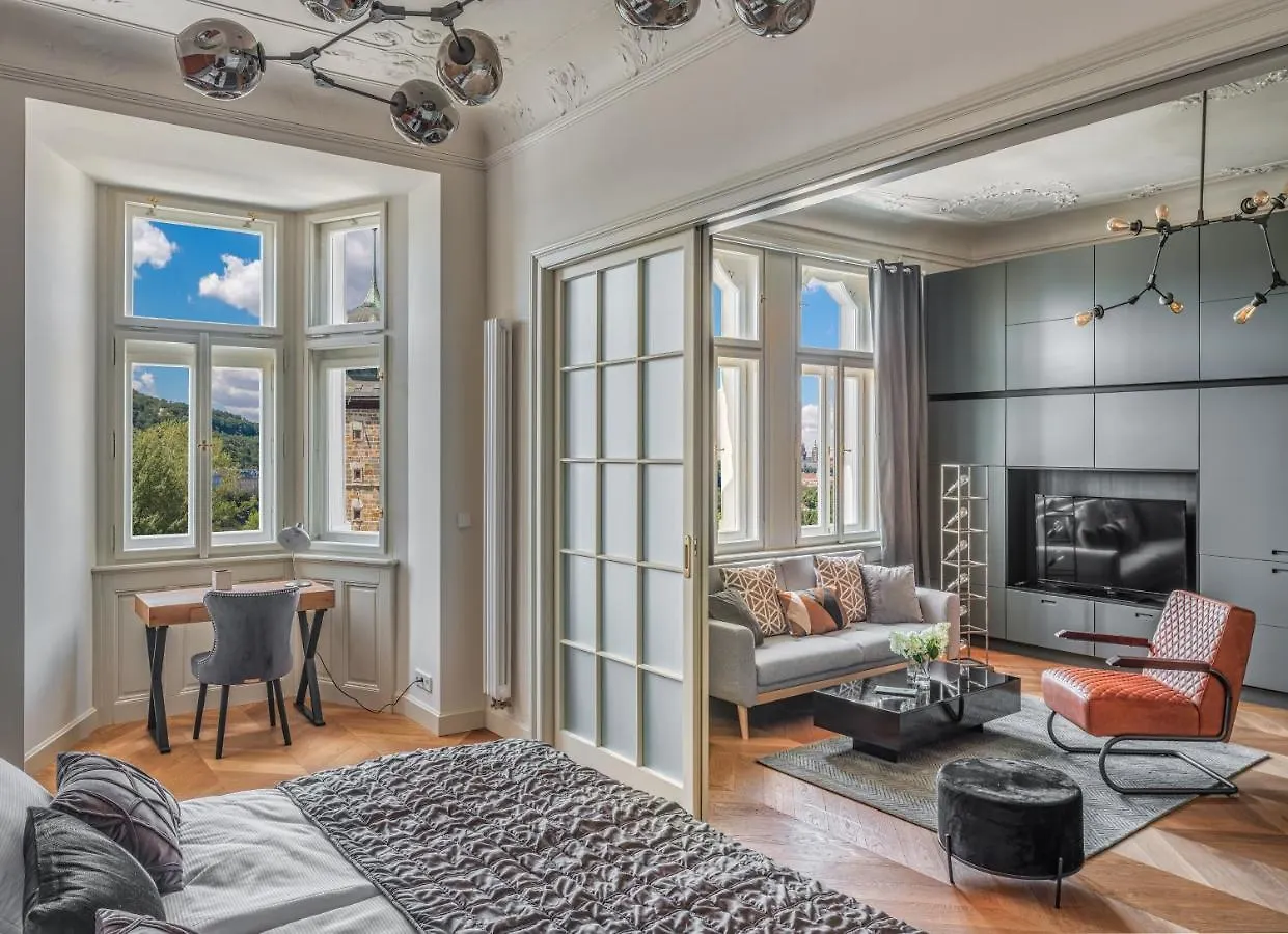 Mn6 Luxury Suites By Adrez Prague