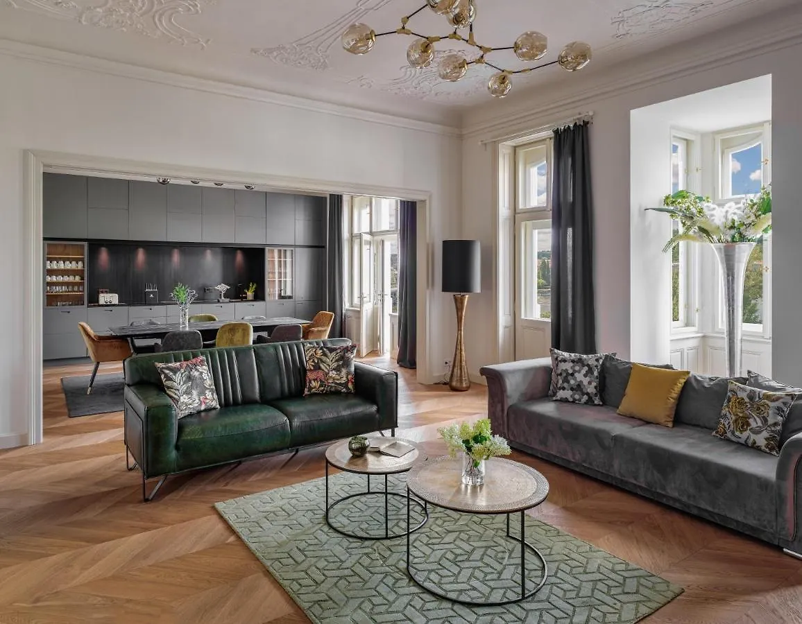 Mn6 Luxury Suites By Adrez Prague Apartment