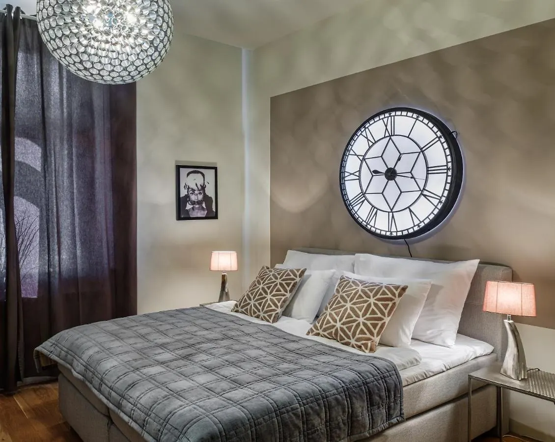 Mn6 Luxury Suites By Adrez Prague 0*,