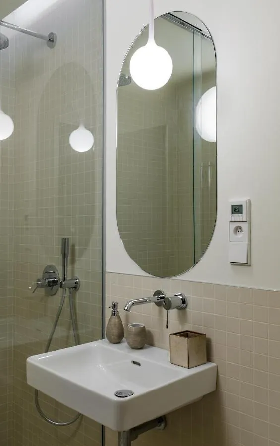 Mn6 Luxury Suites By Adrez Prague Apartment