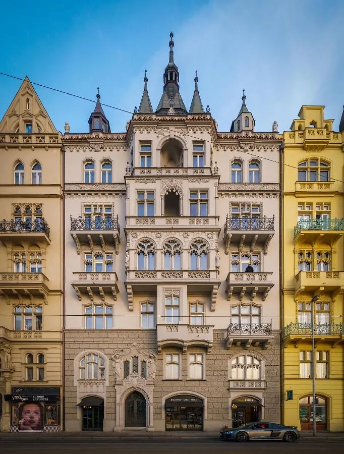 Mn6 Luxury Suites By Adrez Prague